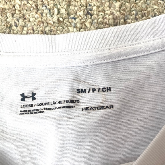 Under Armour Women’s Small Top Short Sleeve Tech Graphic T-shirt - Picture 2 of 5